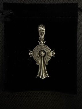 Chrome Hearts Horseshoe Floral Cross Pendant